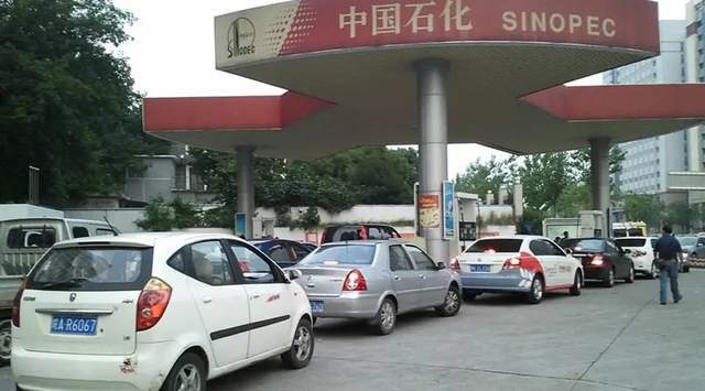 油价“七连涨”!“三桶油”却日赚6.4亿元,下一轮调整会跌吗?(图4) 油价“七连涨”!“三桶油”却日赚6.4亿元,下一轮调整会跌吗?(图4)