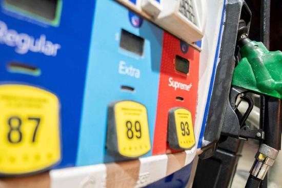 周五美油收高4.1% 汽油期货创历史新高(图1)