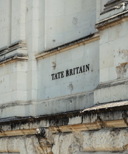 英国央行（BoE）在最新的货币政策决议中宣布将基准利率维持在5.0%