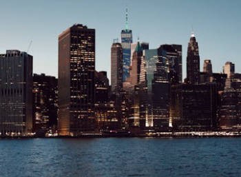 全球债券收益率曲线“倒挂”解除？