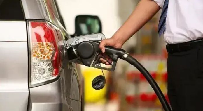 今天9月25日,今日油价迎来大幅暴涨(图18) 今天9月25日,今日油价迎来大幅暴涨(图18)