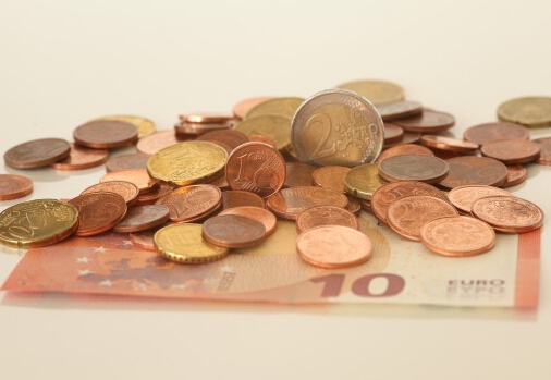 如何在股票市场中寻找白马股(图2) 如何在股票市场中寻找白马股(图2)