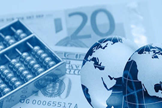 影响白糖期货价格变动的主要因素有哪些？