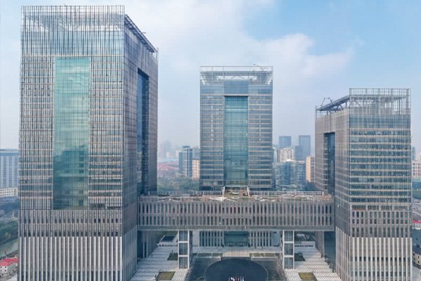 中国金融期货交易所党委书记、董事长何庆文:完整准确全面贯彻新发展理念 有针对性完善金融期货产品体系(图1) 中国金融期货交易所党委书记、董事长何庆文:完整准确全面贯彻新发展理念 有针对性完善金融期货产品体系(图1)